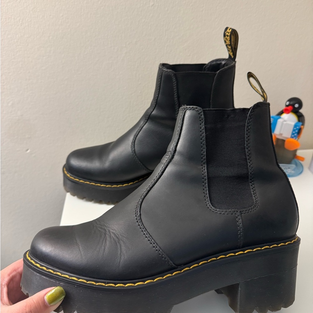 Dr. Martens Rometty Wyoming Leather Platform Chelsea Boots Size 9 - Picture 4 of 6